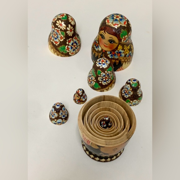 Vtg Soviet Era USSR Russian Female 7 Generation Textured Matryoshka Dolls - Picture 14 of 16